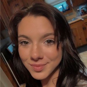 Meet your Posher, Hannah McCabe